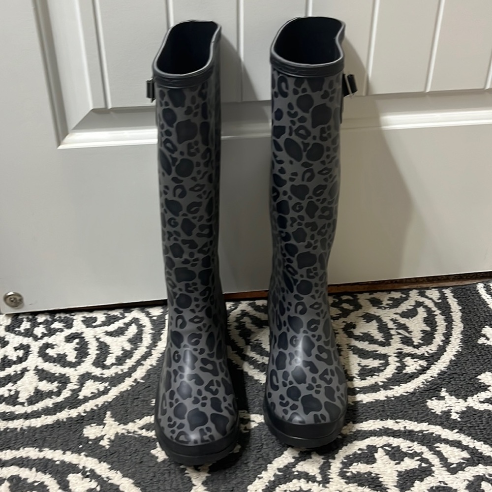 Tall rain boots